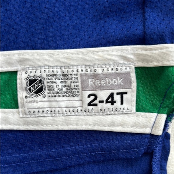 Kids size 2-4 Reebok Official Vancouver Canucks Blue Green Jersey - Picture 5 of 7
